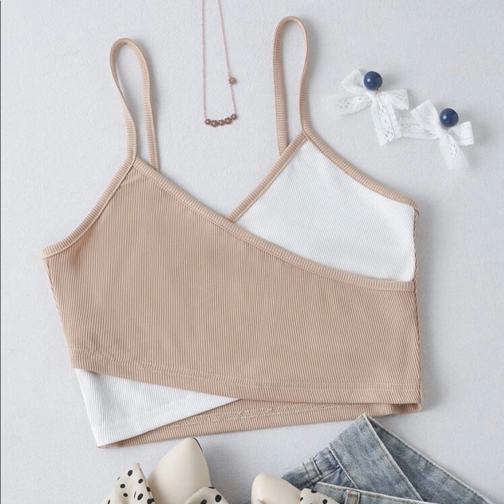 Crop top color white & cream